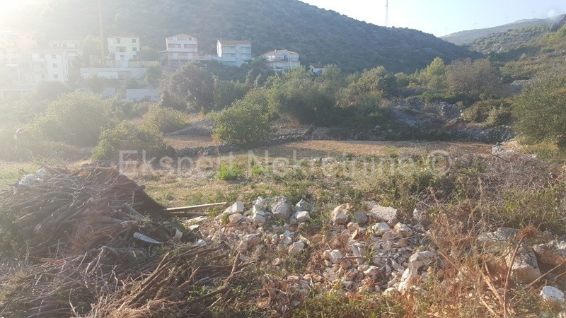 Seget Vranjica, terreno edificabile 1200 m2, 350 m dal mare