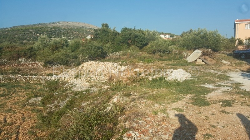 Seget Vranjica, terreno edificabile 1200 m2, 350 m dal mare