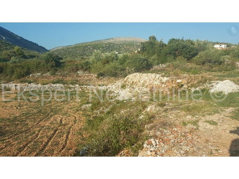 Seget Vranjica, terreno edificabile 1200 m2, 350 m dal mare