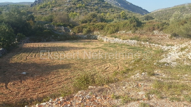 Seget Vranjica, terreno edificabile 1200 m2, 350 m dal mare