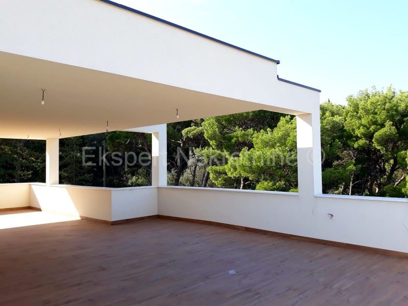 Esclusivo, Marjan 250m2