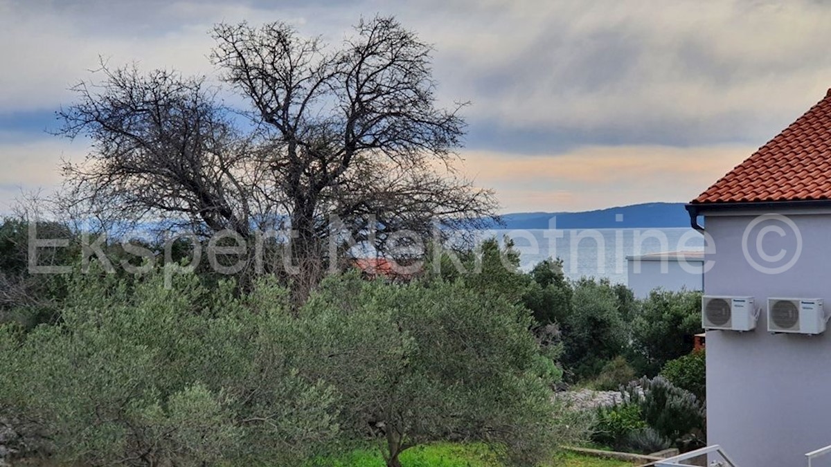 Čiovo, Okrug G, terreno edificabile 506 m2, 190 m dal mare e dalla spiaggia