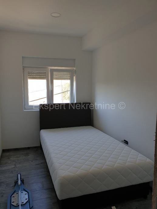 Spalato, Dujmovača, casa a due piani 160m2 con cortile e piscina