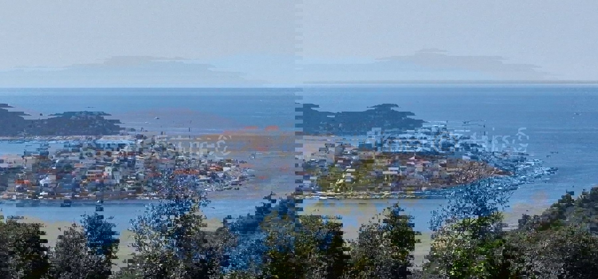 Dvornica, terreno 814m2 con permesso di costruire, 400m dal mare, vista