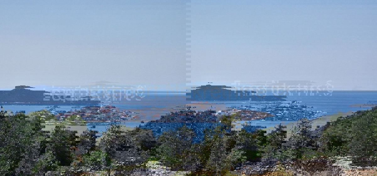 Dvornica, terreno 814m2 con permesso di costruire, 400m dal mare, vista