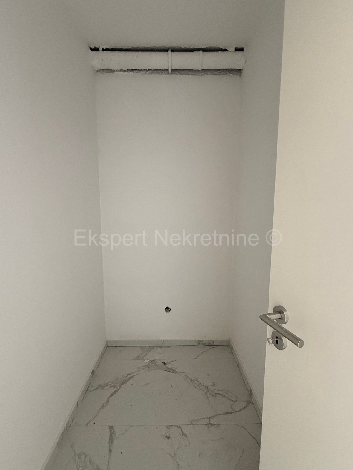 Čiovo,Okrug G., appartamento di 2 locali 64,6 m2 al primo piano di una nuova costruzione, esterno PM