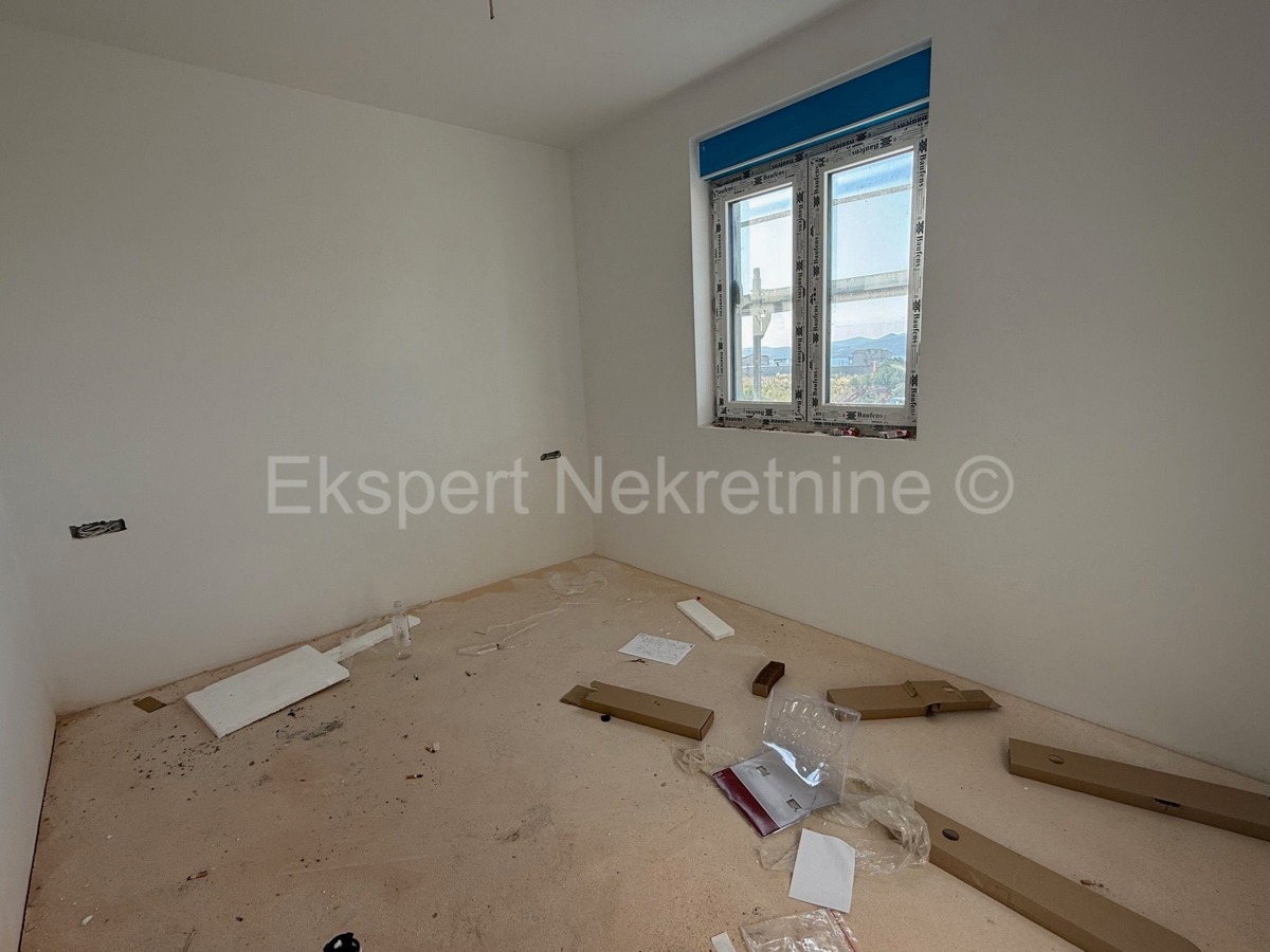 Čiovo,Okrug G., appartamento di 2 locali 64,6 m2 al primo piano di una nuova costruzione, esterno PM