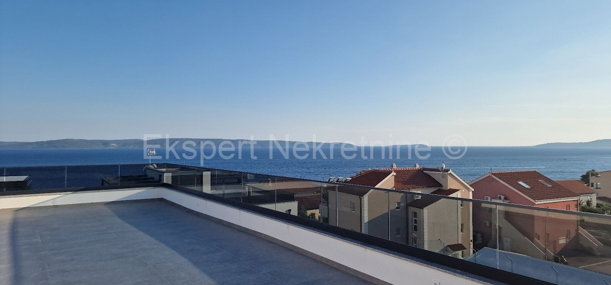 Čiovo, Okrug Gornji, bilocale 73 m2 + terrazza sul tetto 74 m2, nuova costruzione