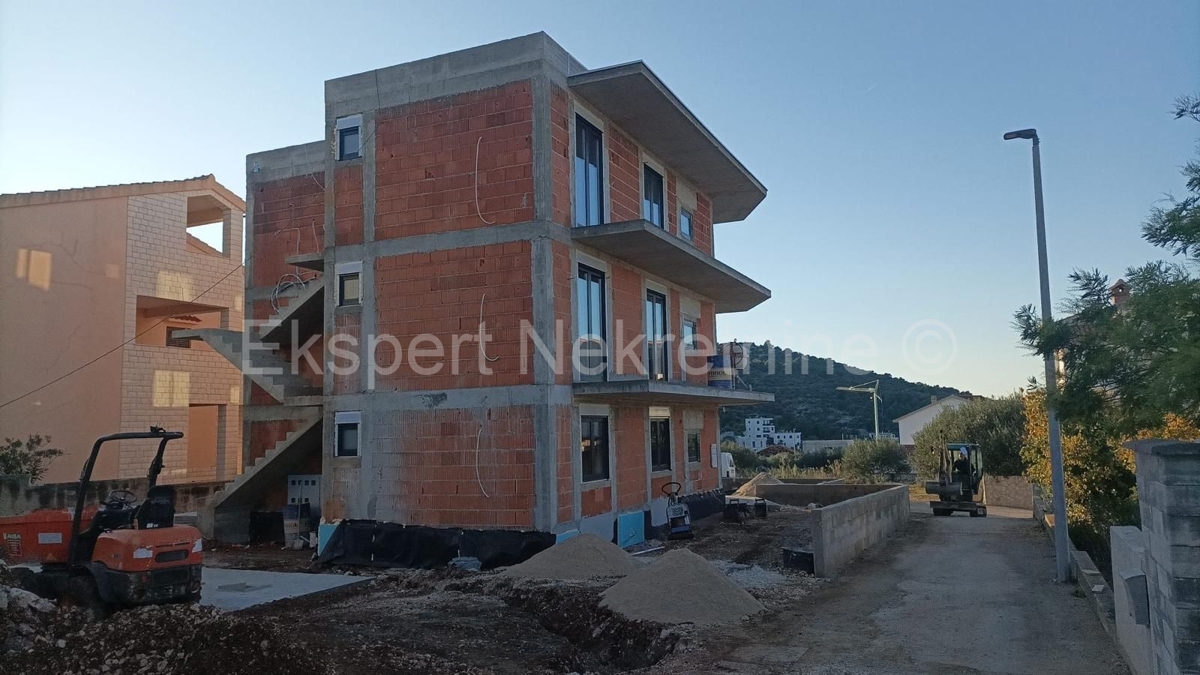 Rogoznica, Ražanj, bilocale 62 m2, vista mare, 100 m dal mare