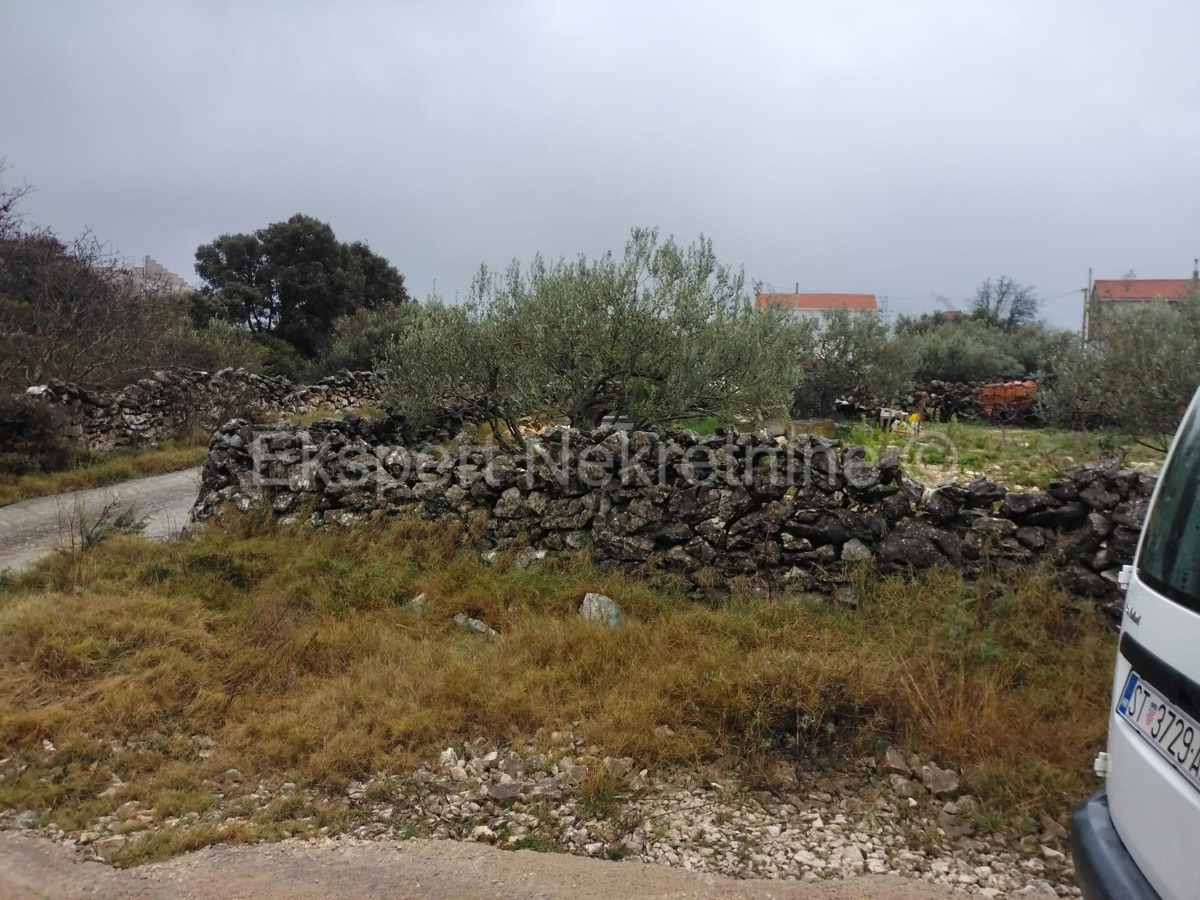 Rogoznica, Dvornica, terreno edificabile 1500 m2