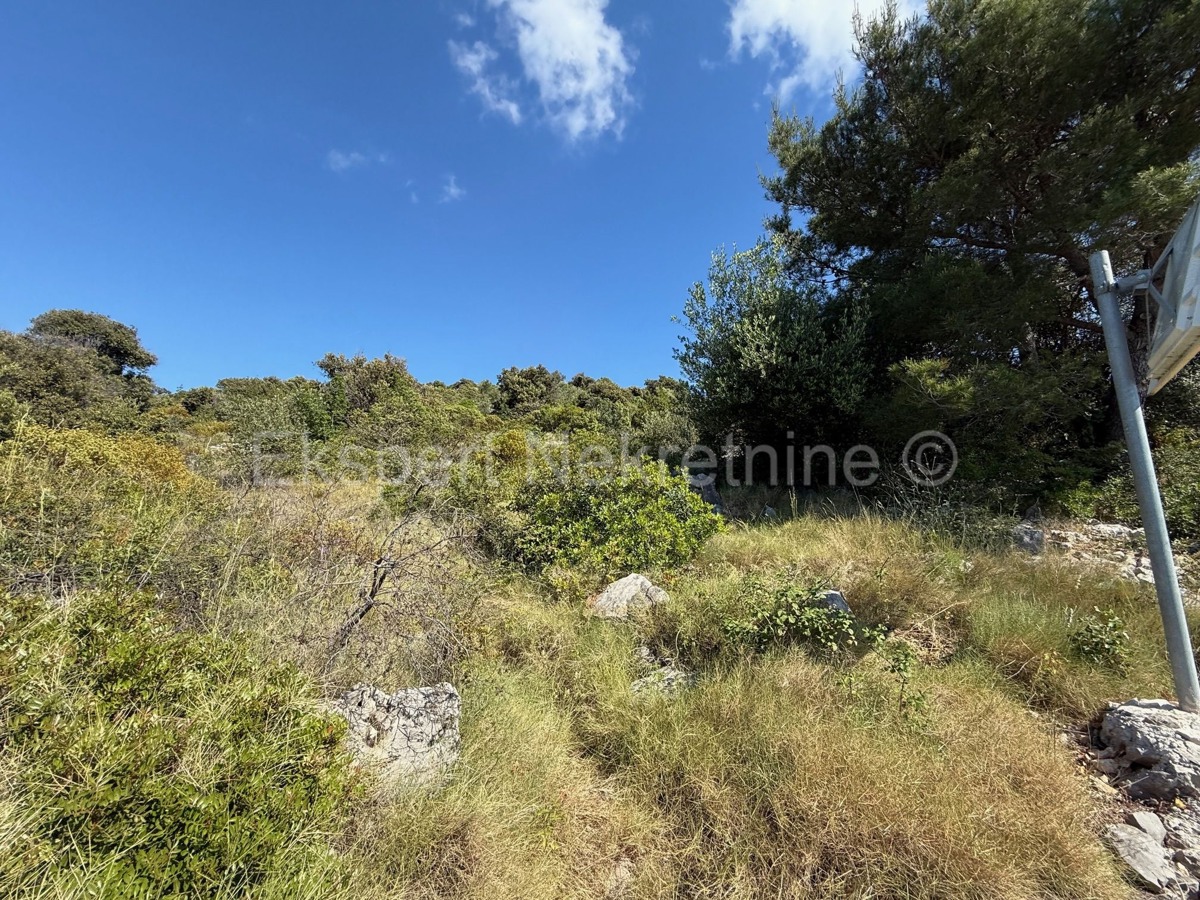 Rogoznica, Ražanj, terreno edificabile 1400 m2, a 150 m dal mare e dalla spiaggia