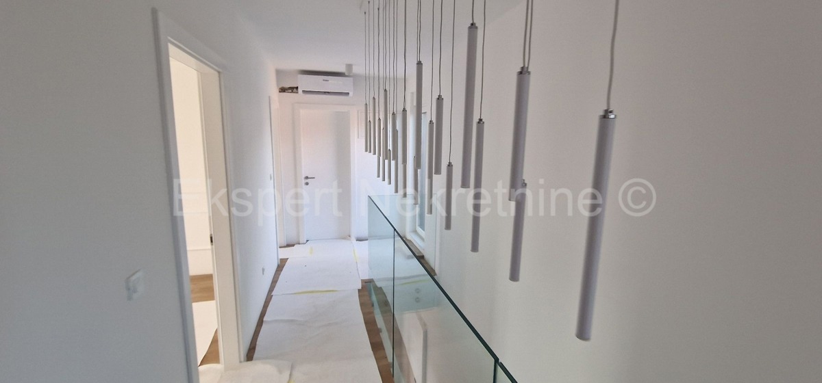 Trogir, Plano, luxury villa 318 m2, with swimming pool and summer kitchen, view