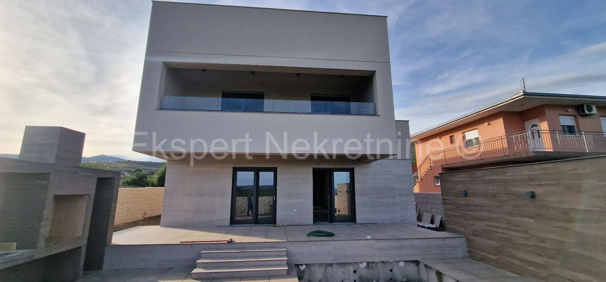 Trogir, Plano, luxury villa 318 m2, with swimming pool and summer kitchen, view
