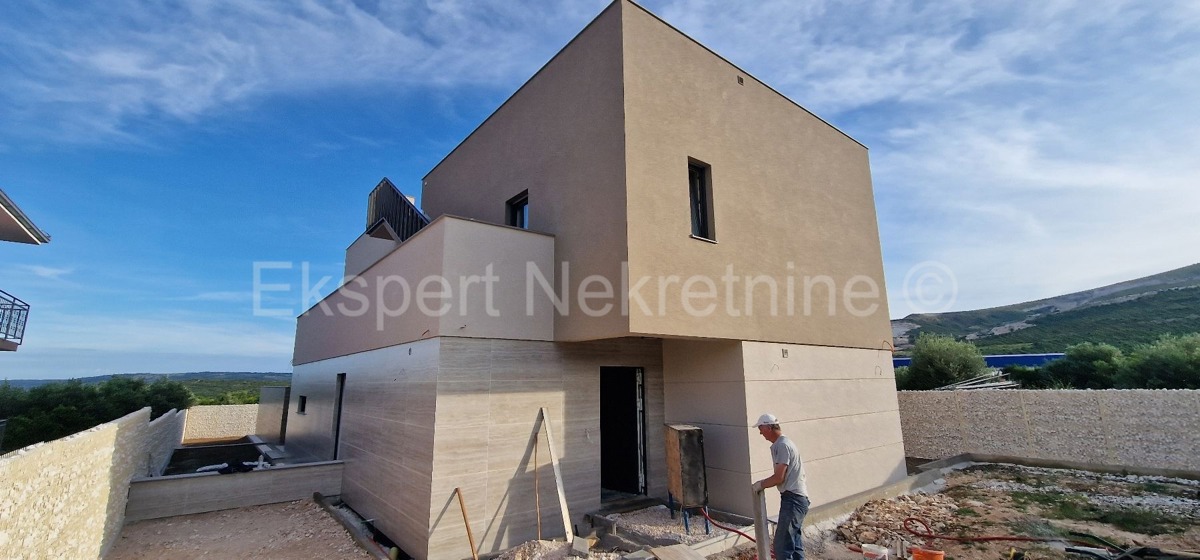 Trogir, Plano, luxury villa 318 m2, with swimming pool and summer kitchen, view