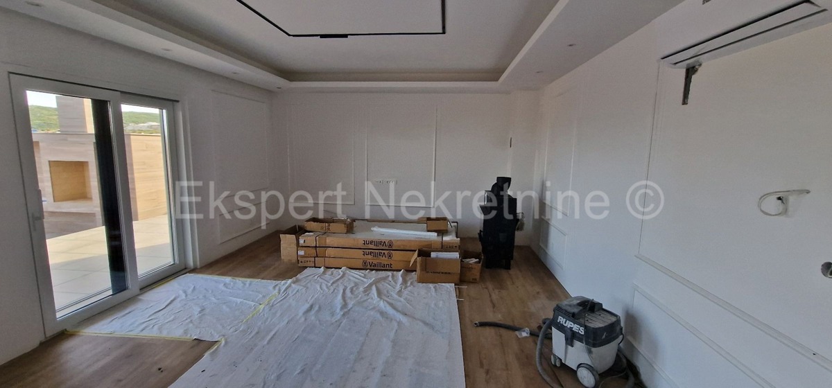 Trogir, Plano, luxury villa 318 m2, with swimming pool and summer kitchen, view
