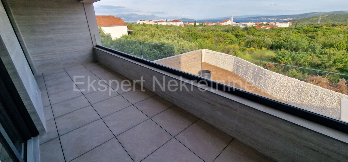 Trogir, Plano, luxury villa 318 m2, with swimming pool and summer kitchen, view