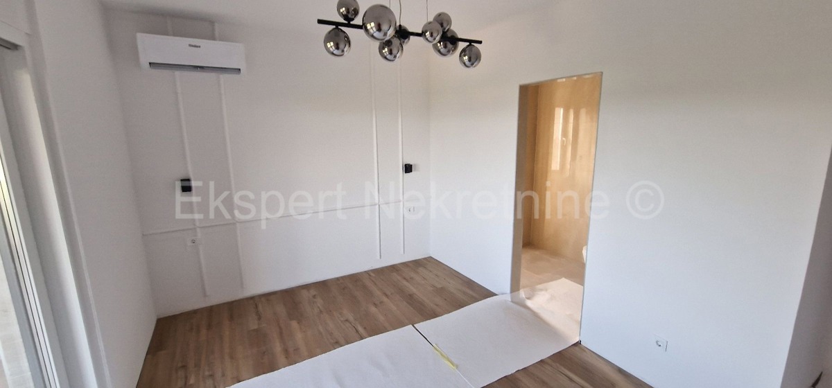 Trogir, Plano, luxury villa 318 m2, with swimming pool and summer kitchen, view