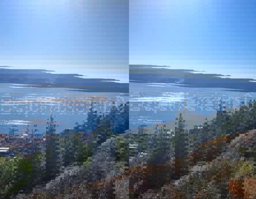 Dugi rat, terreno edificabile 617 m2, vista mare, a 600 m dalla spiaggia