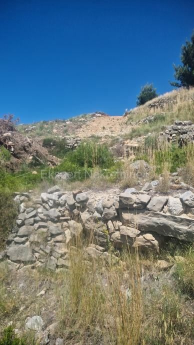 Dugi rat, terreno edificabile 617 m2, vista mare, a 600 m dalla spiaggia