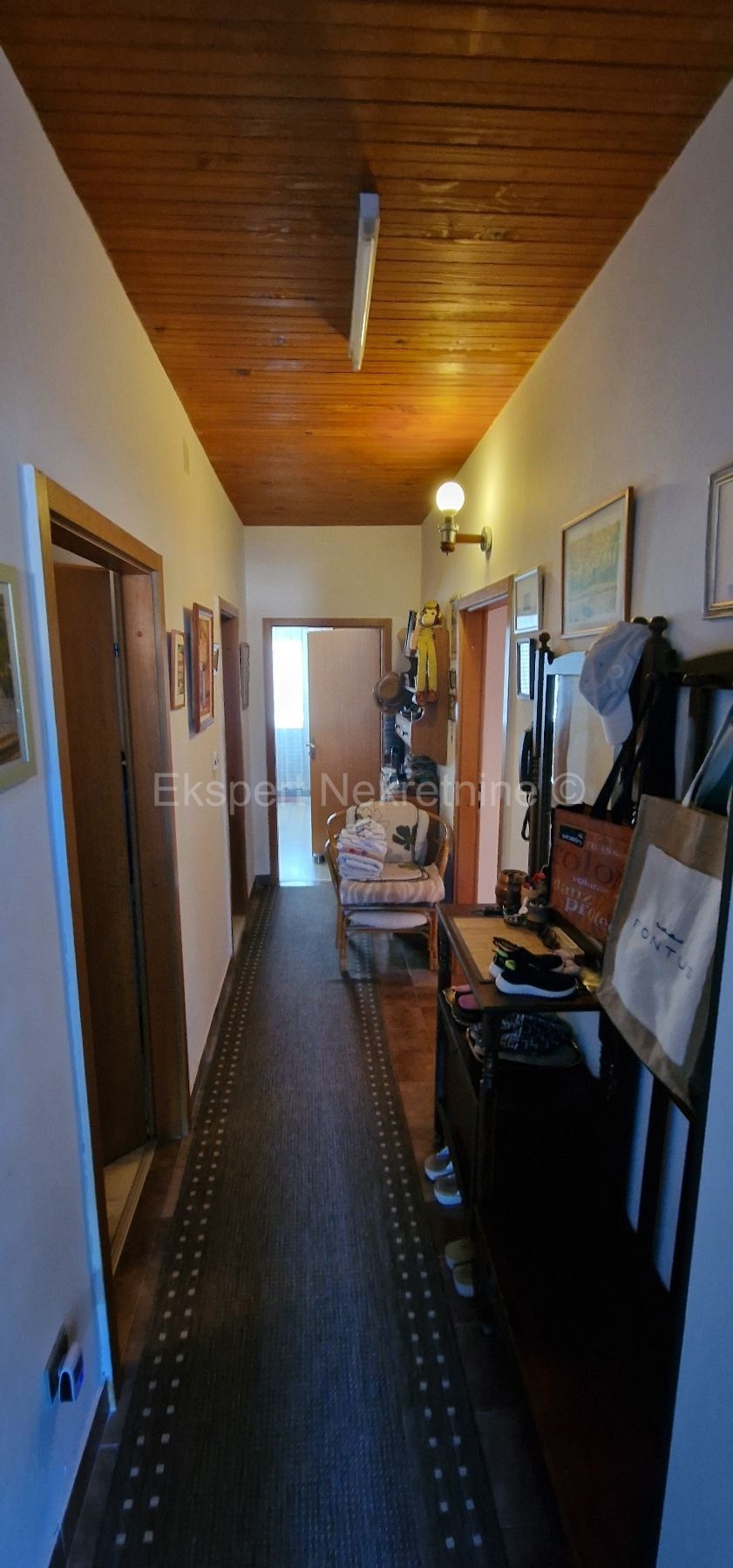 Čiovo, Okrug G. samostojna hiša 320 m2, 3 apartmaji, pogled na morje