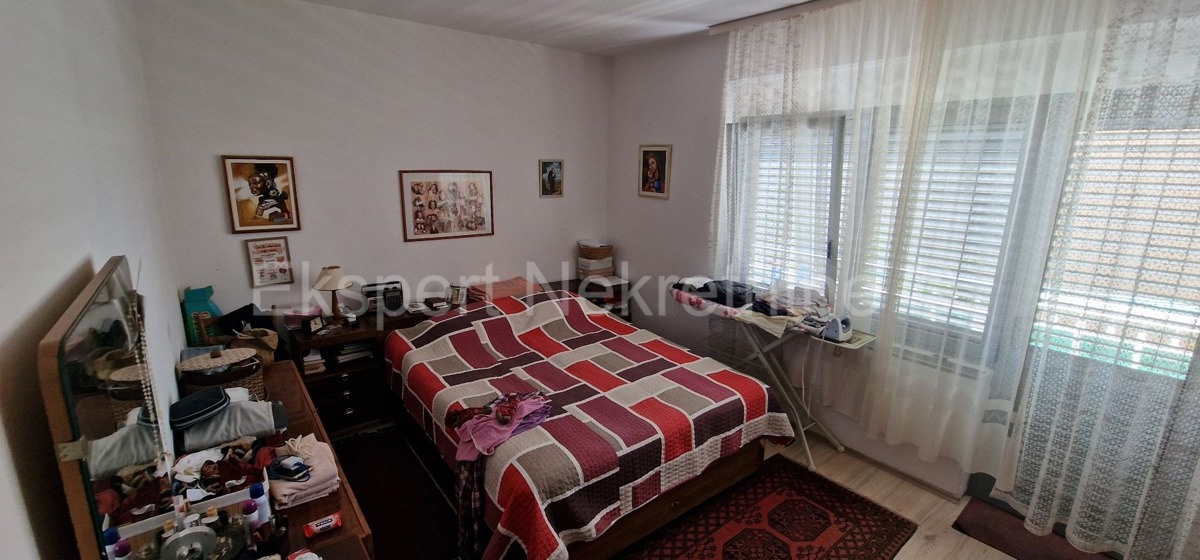 Čiovo, Okrug G. samostojna hiša 320 m2, 3 apartmaji, pogled na morje