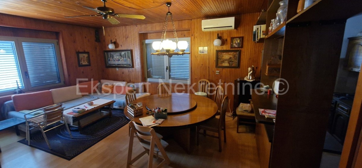 Čiovo, Okrug G. samostojna hiša 320 m2, 3 apartmaji, pogled na morje