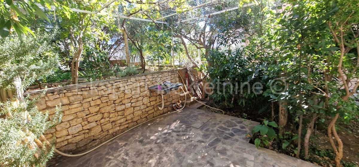 Čiovo, Okrug G. samostojna hiša 320 m2, 3 apartmaji, pogled na morje