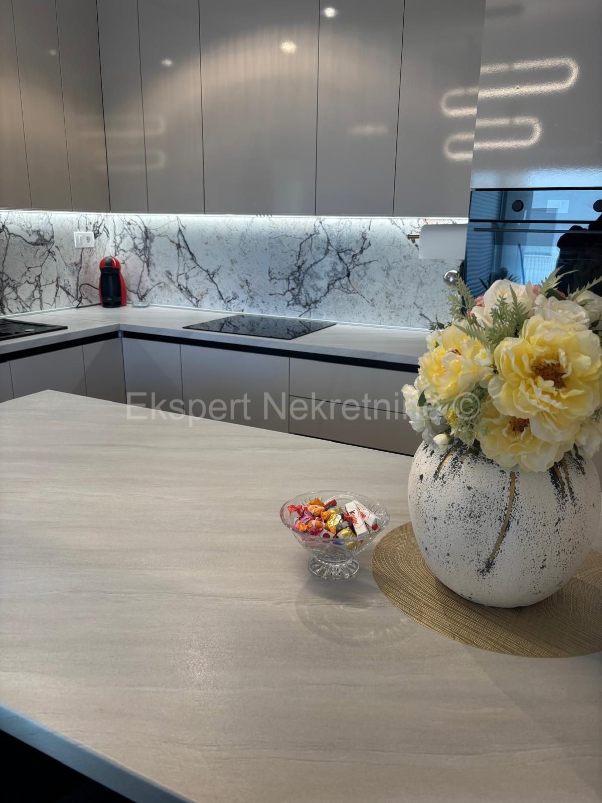 Kaštel Štafilić, appartamento bilocale 53,2m2 con giardino 100m2 e posto auto