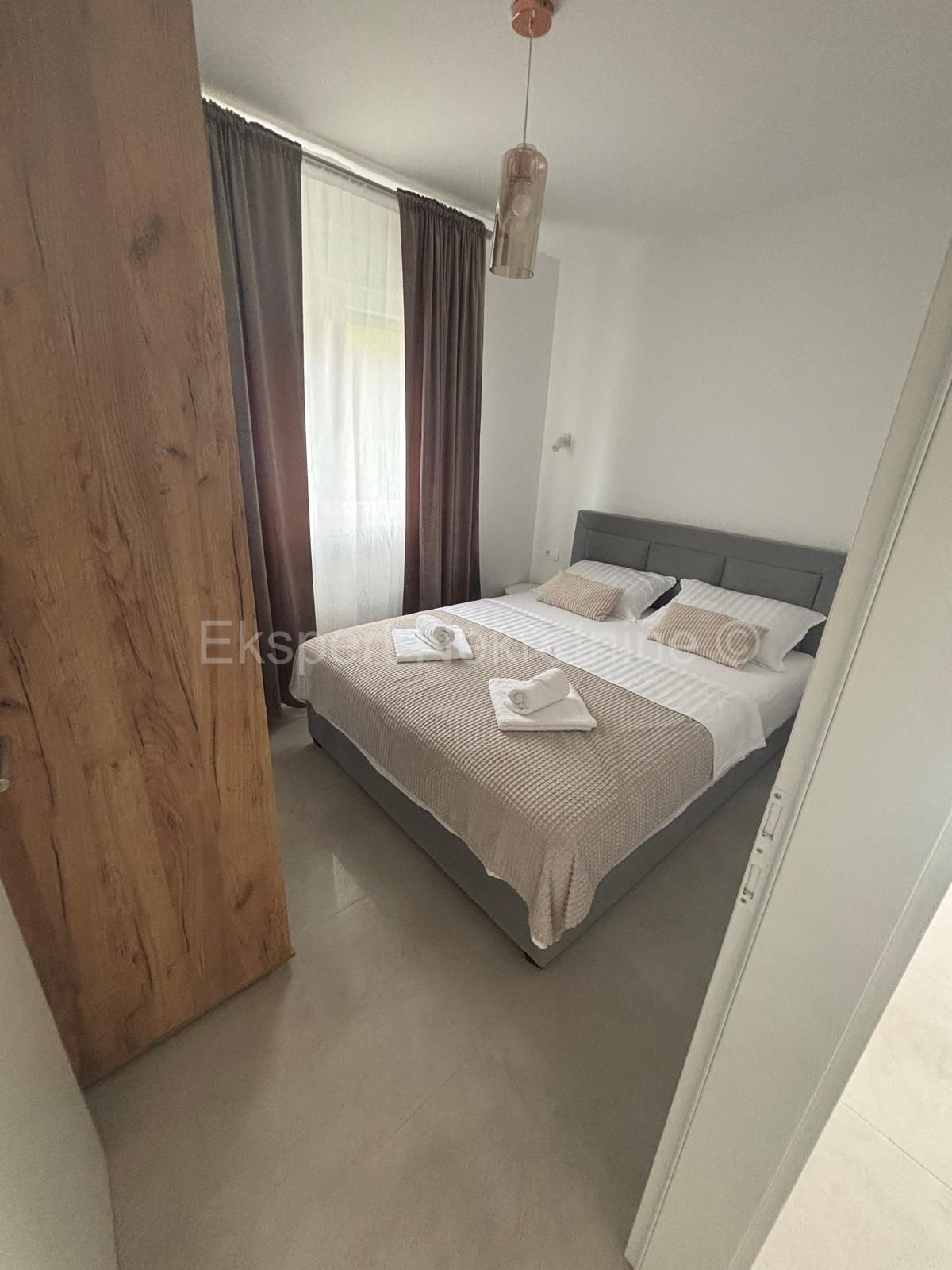 Kaštel Štafilić, appartamento bilocale 53,2m2 con giardino 100m2 e posto auto