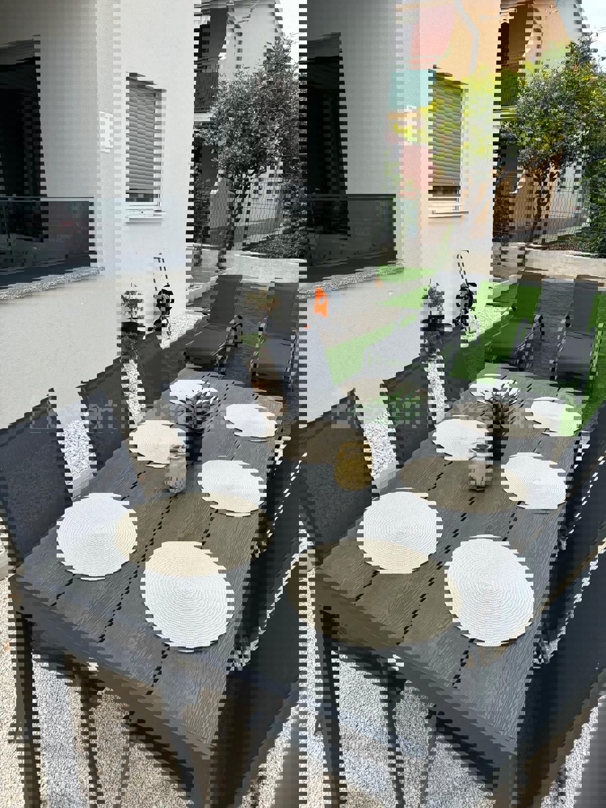 Kaštel Štafilić, appartamento bilocale 53,2m2 con giardino 100m2 e posto auto