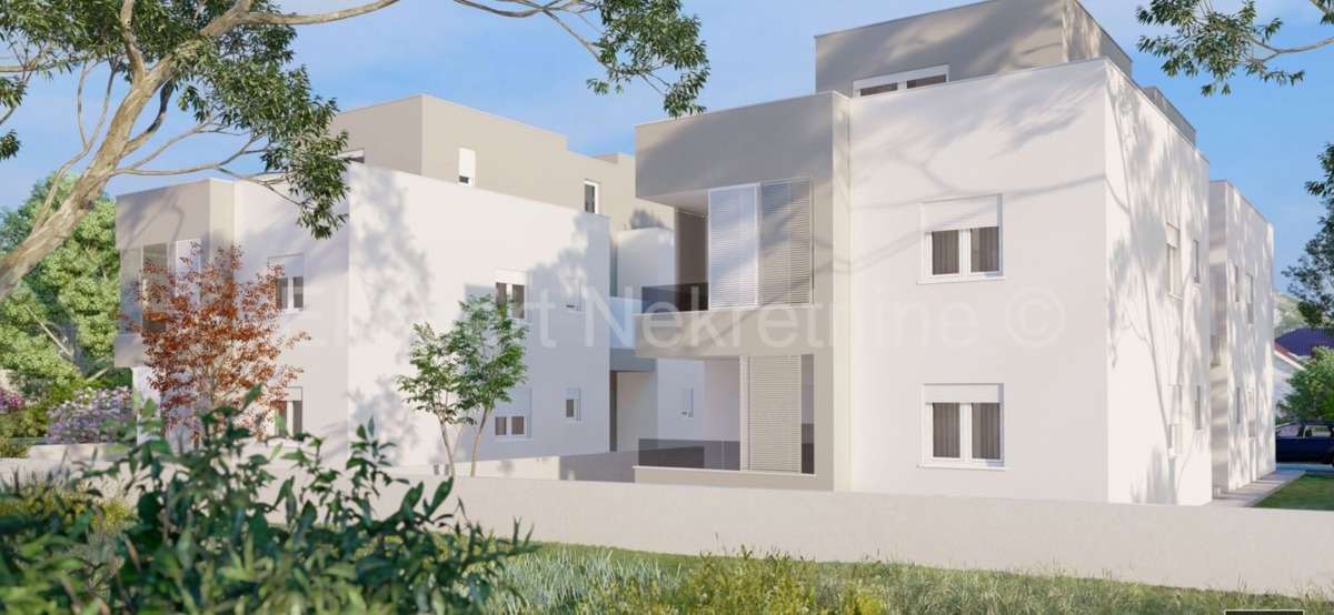 Kaštel Štafilić, appartamento bilocale 53,2m2 con giardino 100m2 e posto auto