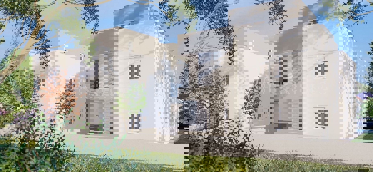 Kaštel Štafilić, appartamento bilocale 53,2m2 con giardino 100m2 e posto auto