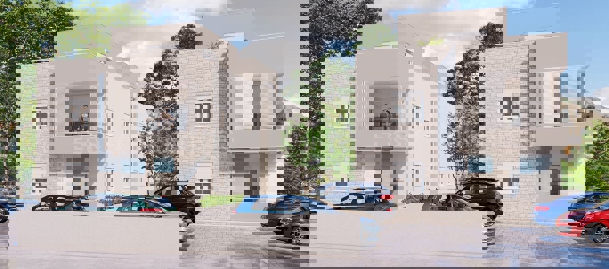 Kaštel Štafilić, appartamento bilocale 53,2m2 con giardino 100m2 e posto auto