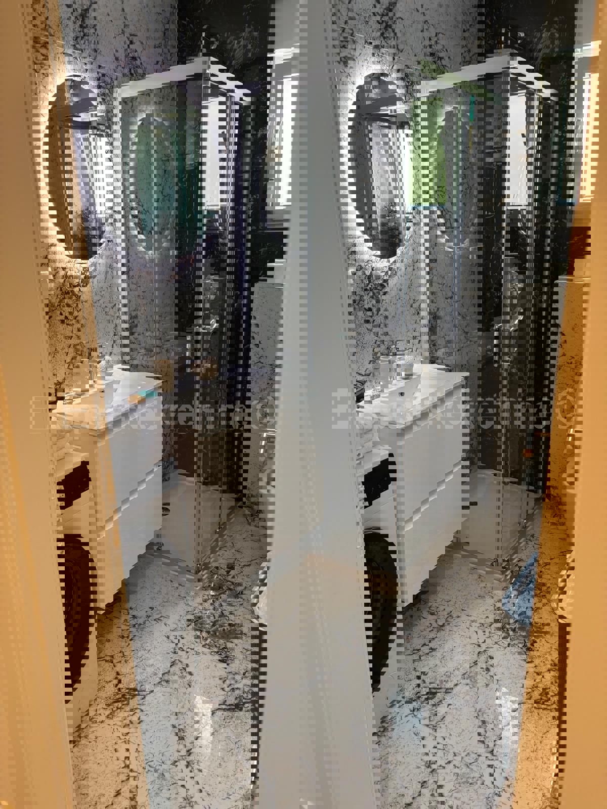 Kaštel Štafilić, appartamento bilocale 53,2m2 con giardino 100m2 e posto auto