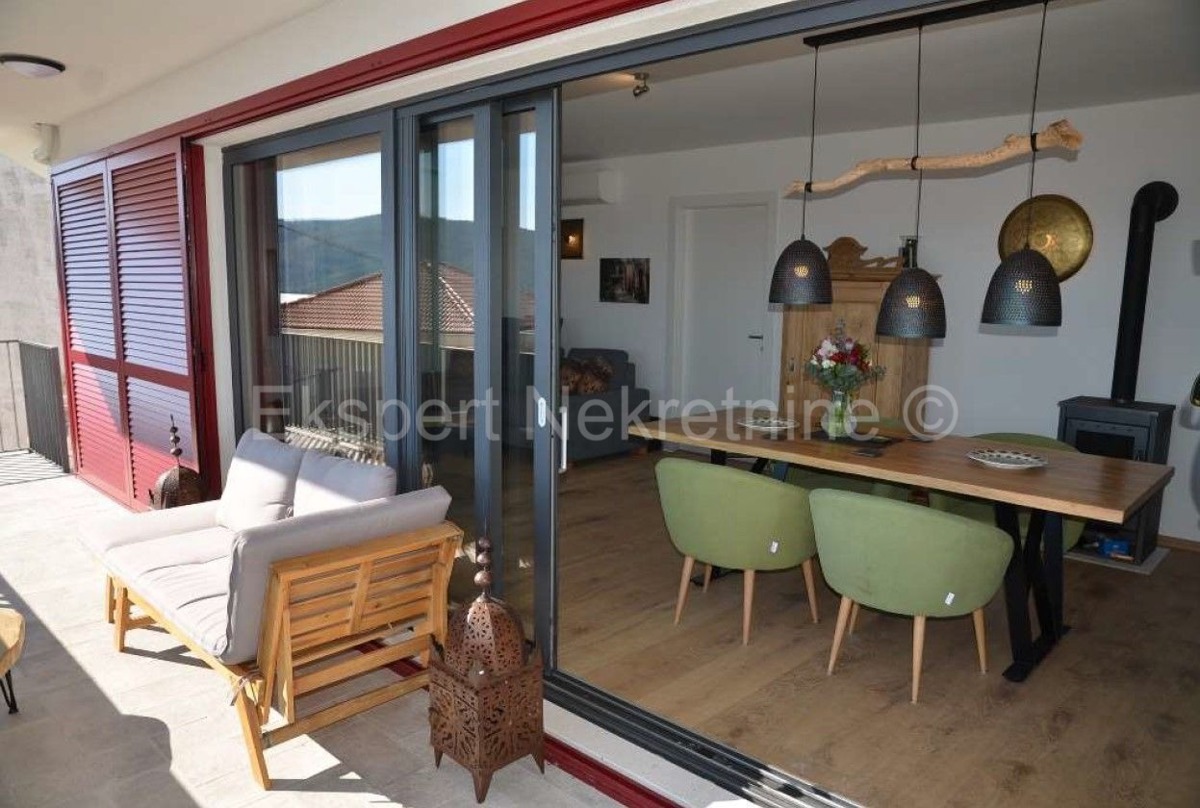 Seget Vranjica, 2-bedroom apartment 100 m2 only 60m from the sea and beach, view