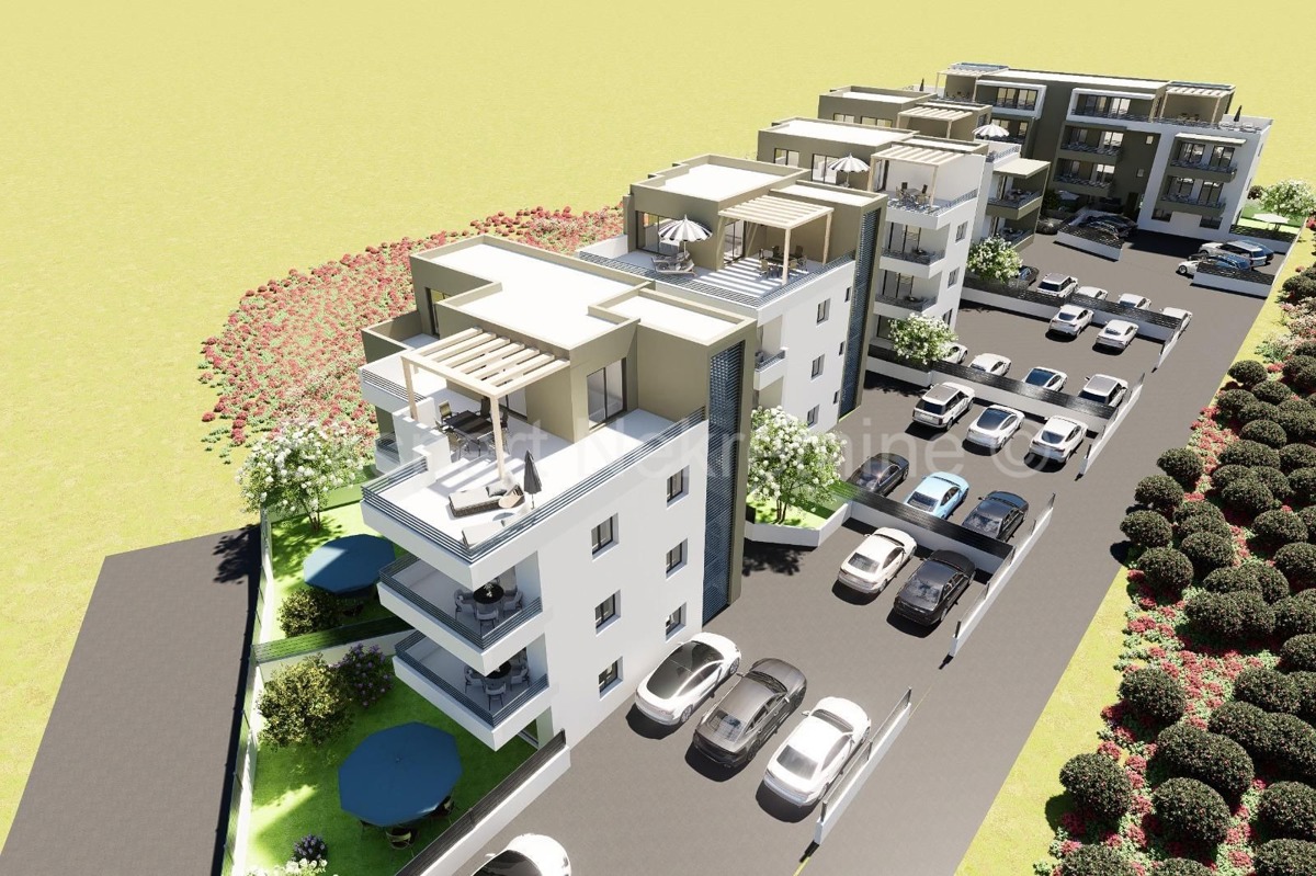 Trogir, 2-bedroom apartment 56 m2 + garden 58 m2, new building, ground floor