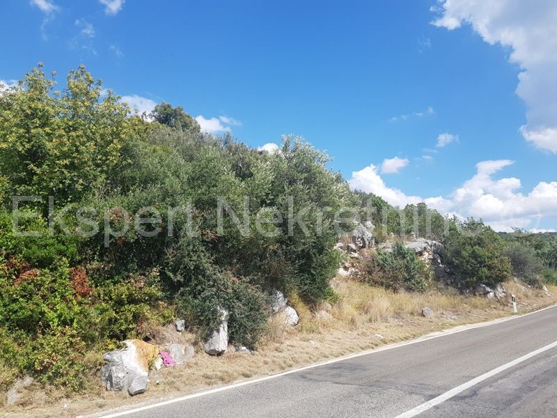 Marina, Poljica, terreno edificabile 1850m2, 150 m dal mare