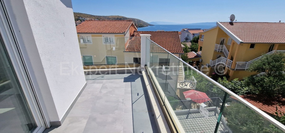 Čiovo,Okrug G., 2-room apartment 54m2, new construction, large terrace, sea view