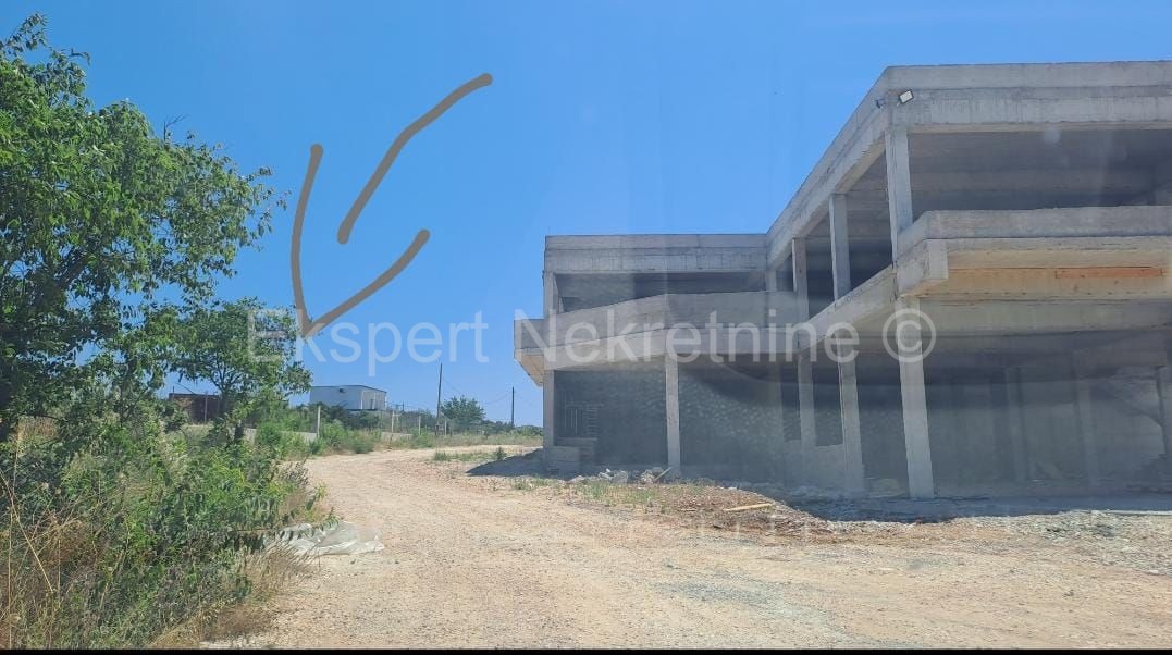 Marina, Svinca, terreno edificabile 2307m2 vicino a Rogoznica