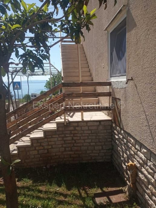 Okrug G., casa indipendente 375m2 con giardino 481m2, 190m dal mare e dalla spiaggia