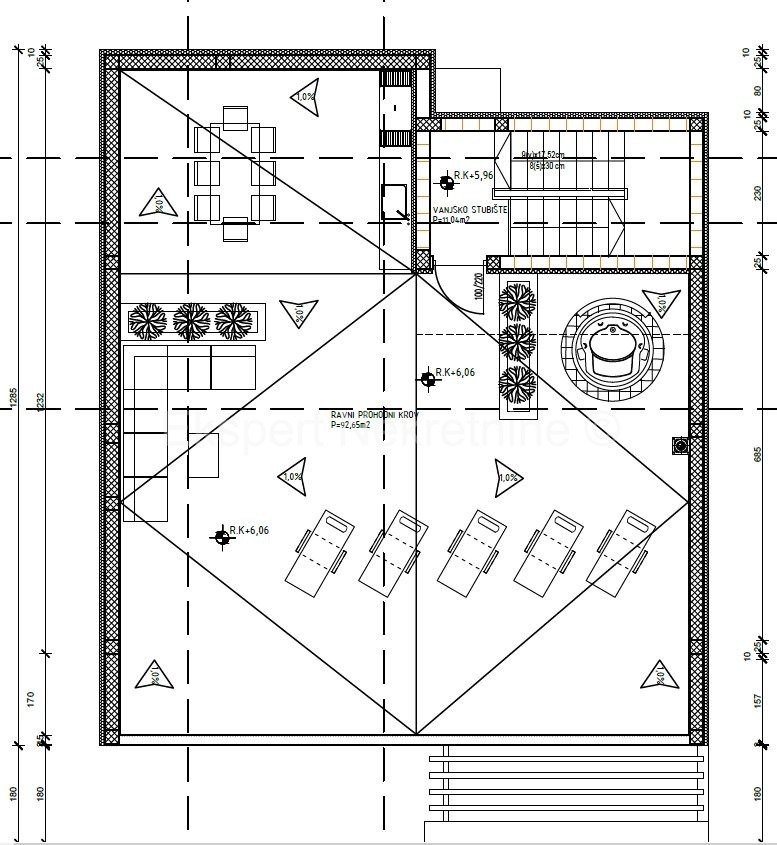 K. Stari, casa indipendente 238 mq con piscina e giardino 400 mq