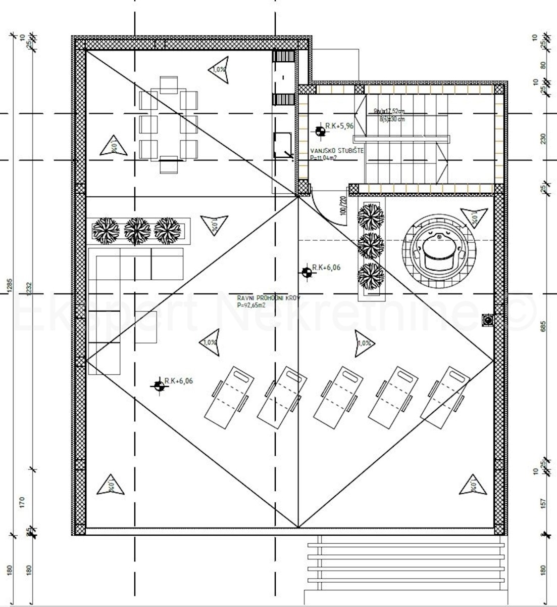 K. Stari, casa indipendente 238 mq con piscina e giardino 400 mq