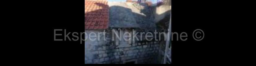 K. Lukšić, casa indipendente 70 m2 con possibilità di conversione