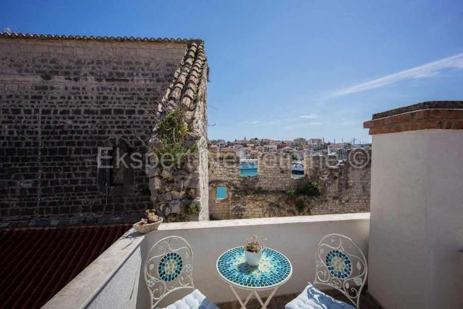 Trogir, Centro, casa a schiera trilocale 174m2 nel centro storico