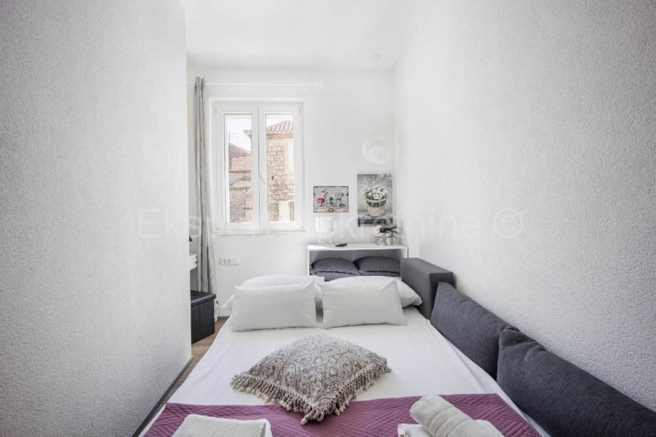 Trogir, Centro, casa a schiera trilocale 174m2 nel centro storico