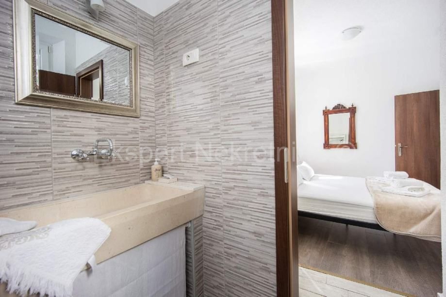 Trogir, Centro, casa a schiera trilocale 174m2 nel centro storico