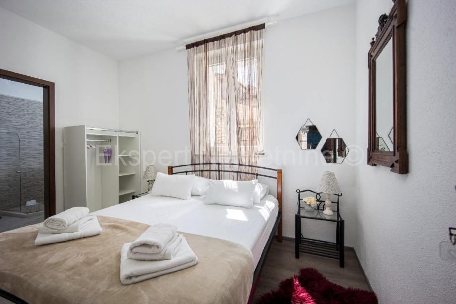 Trogir, Centro, casa a schiera trilocale 174m2 nel centro storico