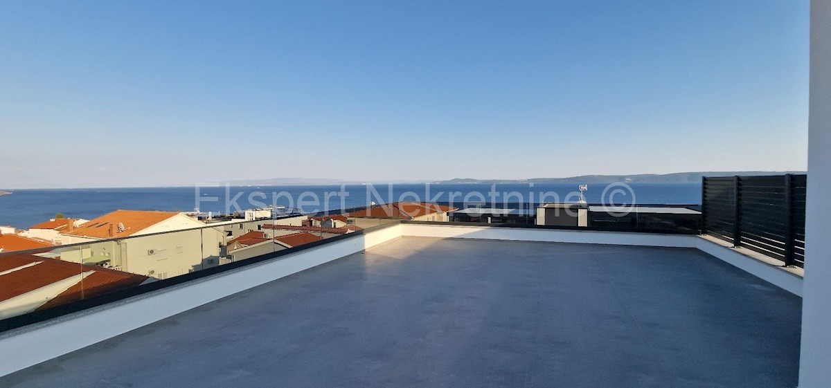 Čiovo, Okrug Gornji, bilocale 73 m2 + terrazza sul tetto 74 m2, nuova costruzione