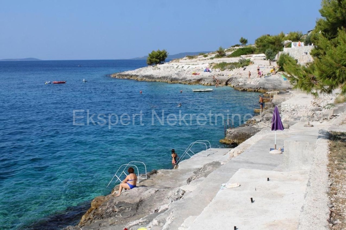 Ciovo, Okrug, apartment house 350 m2, 10 apartments, garage, sea view