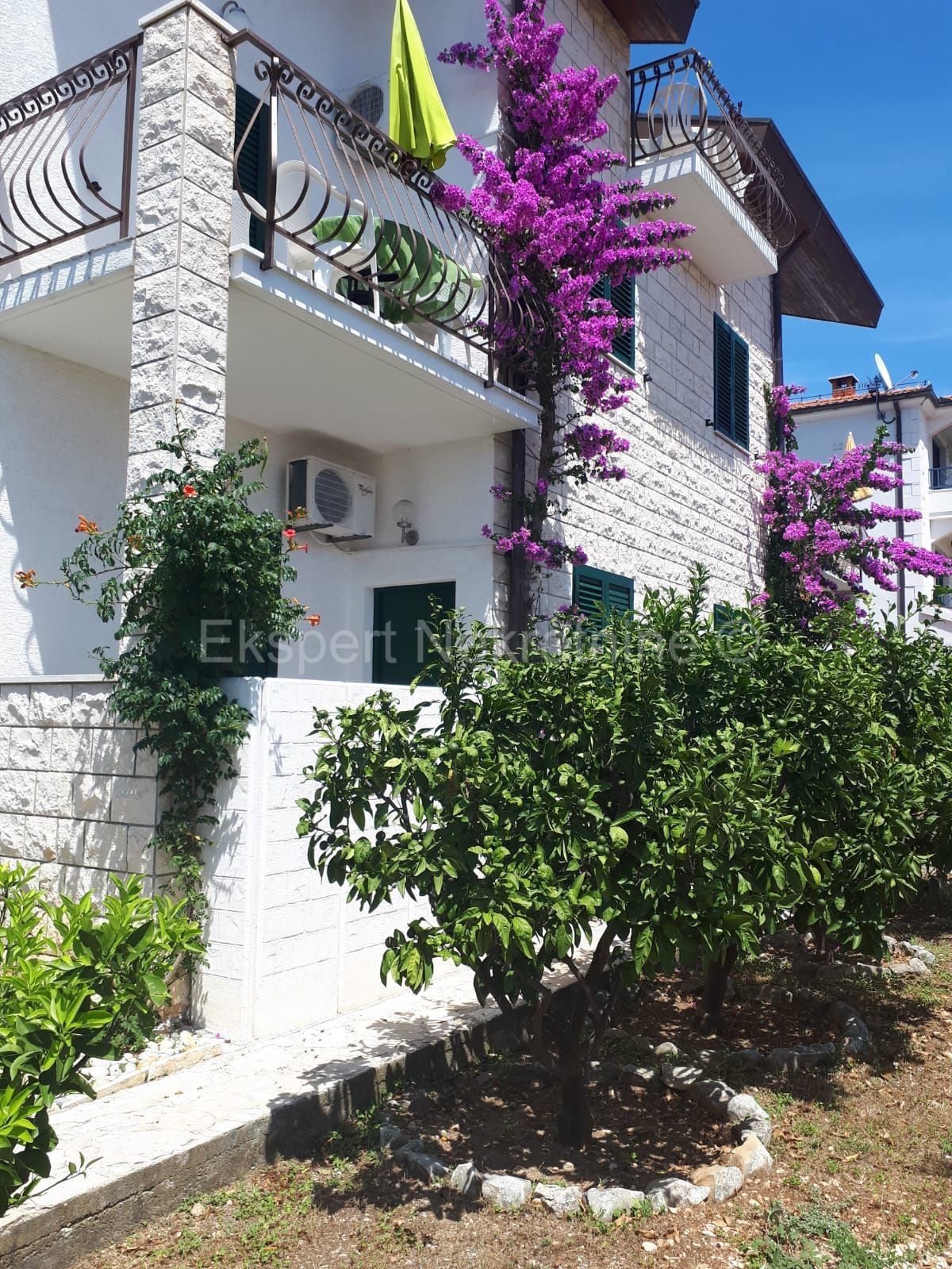 Ciovo, Okrug, apartment house 350 m2, 10 apartments, garage, sea view